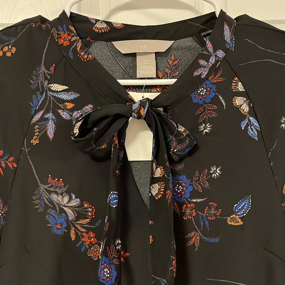 H&M Black Floral Bow Tie Detail Dress - Picture 2 of 8